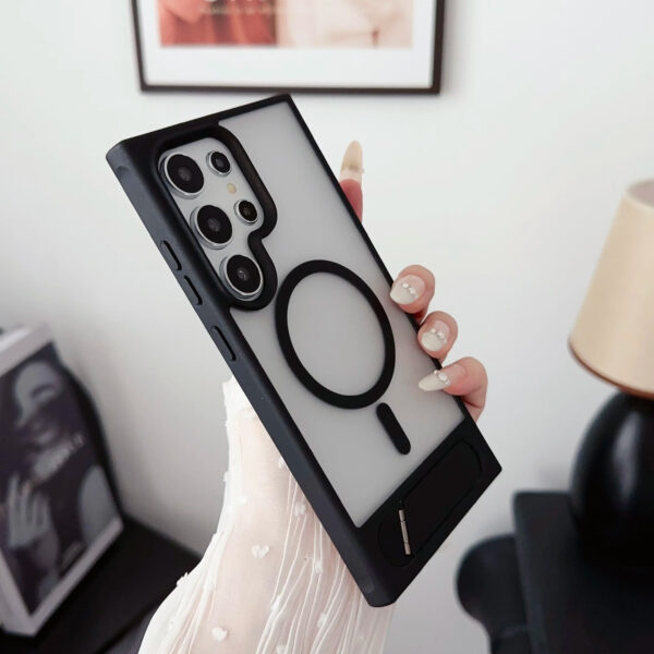 Magnetic Folding Bracket Case